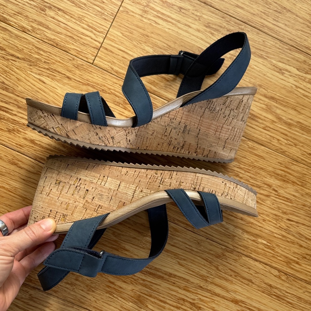 CL by Laundry Wedge Sandals - Navy Cork Platform Wedges size 10